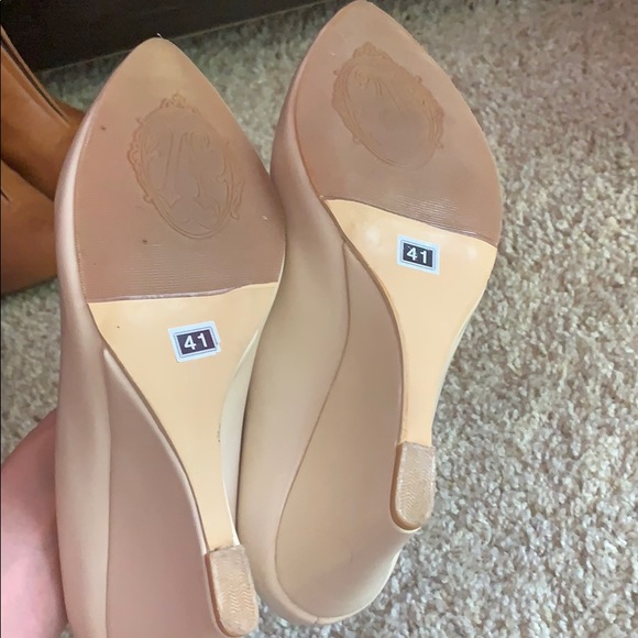 Tan wedge heels - great for work! - Picture 2 of 3